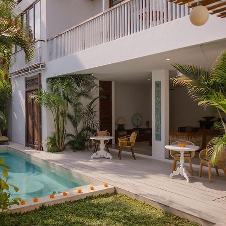 Bed and Breakfast The Bed By The Sea Canggu Esterno foto