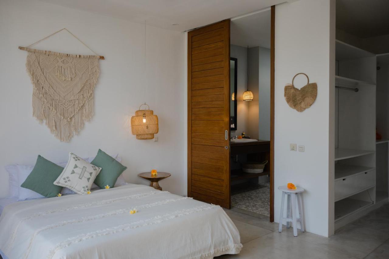 Bed and Breakfast The Bed By The Sea Canggu Esterno foto