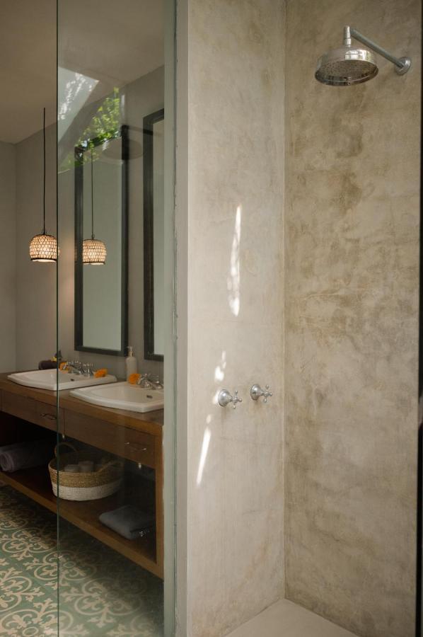 Bed and Breakfast The Bed By The Sea Canggu Esterno foto