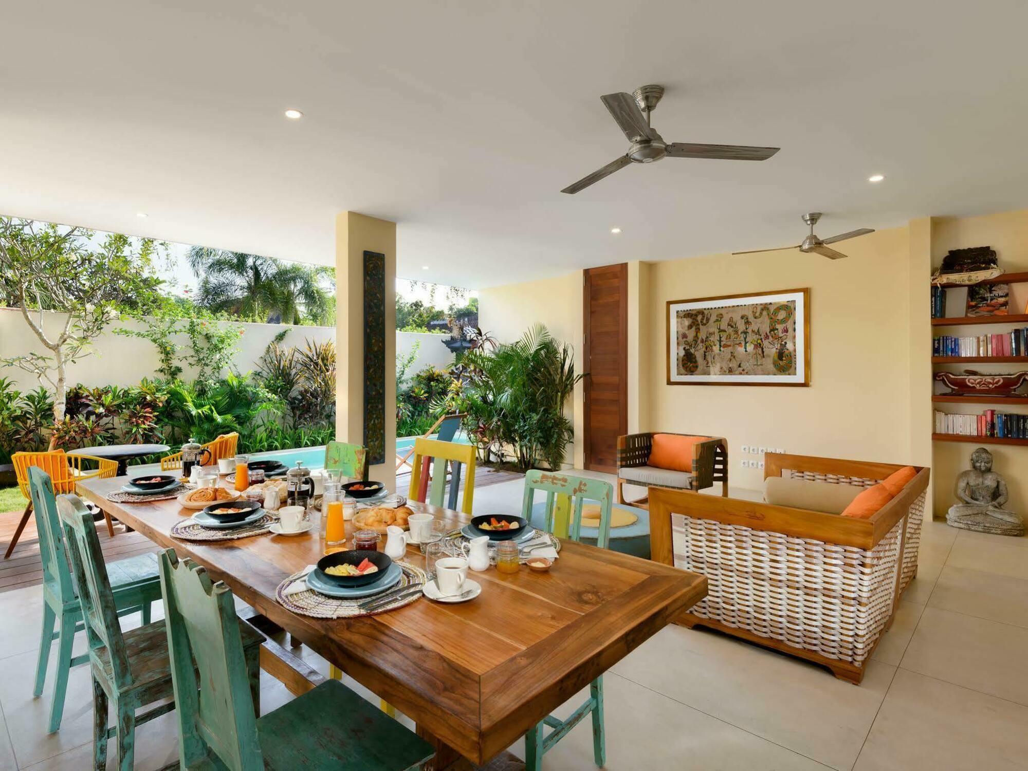 Bed and Breakfast The Bed By The Sea Canggu Esterno foto
