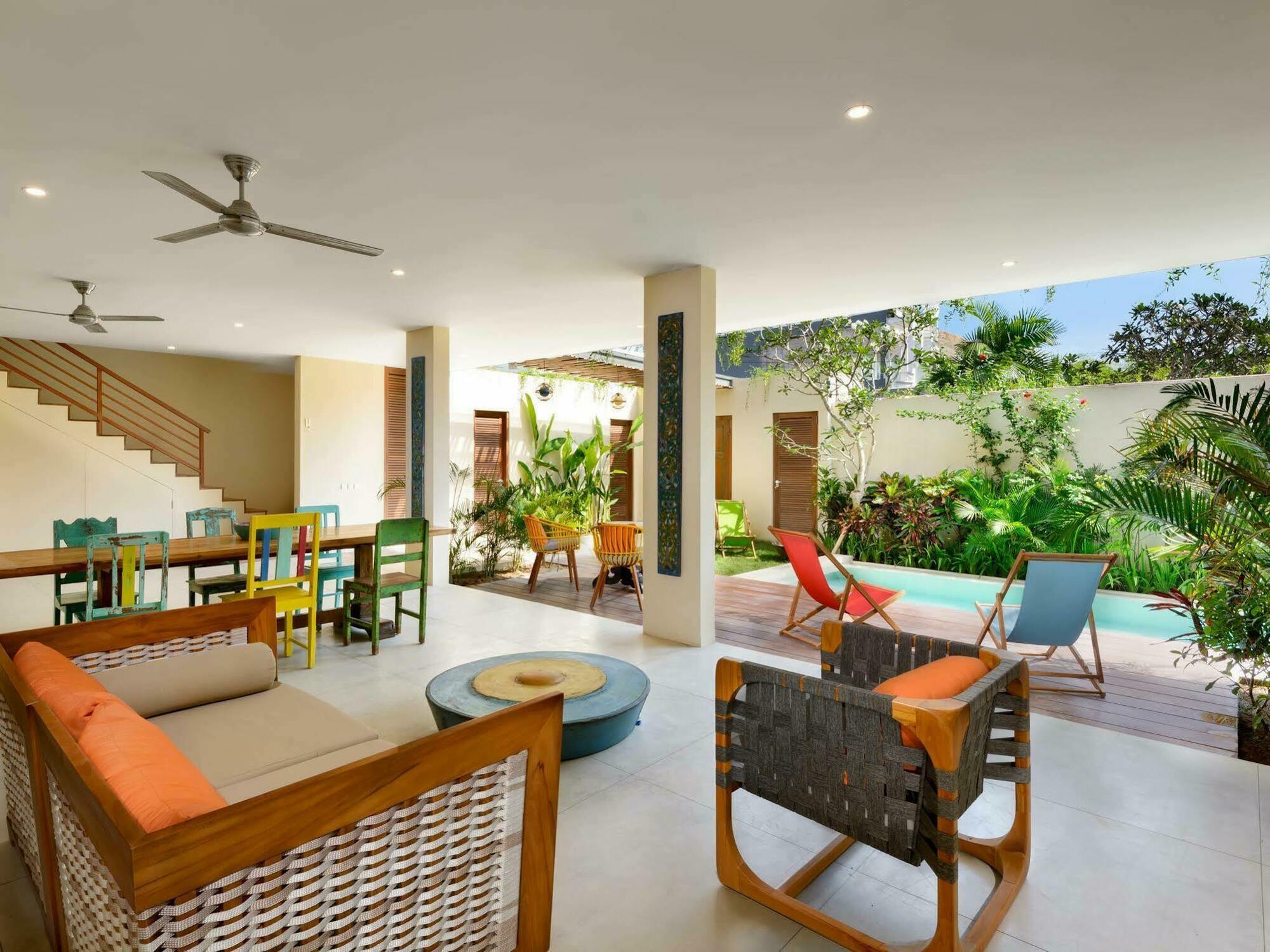 Bed and Breakfast The Bed By The Sea Canggu Esterno foto